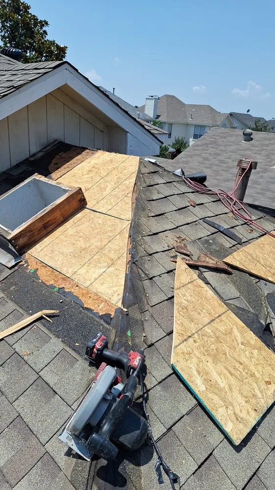 Slide of Rosas Roof & Floors