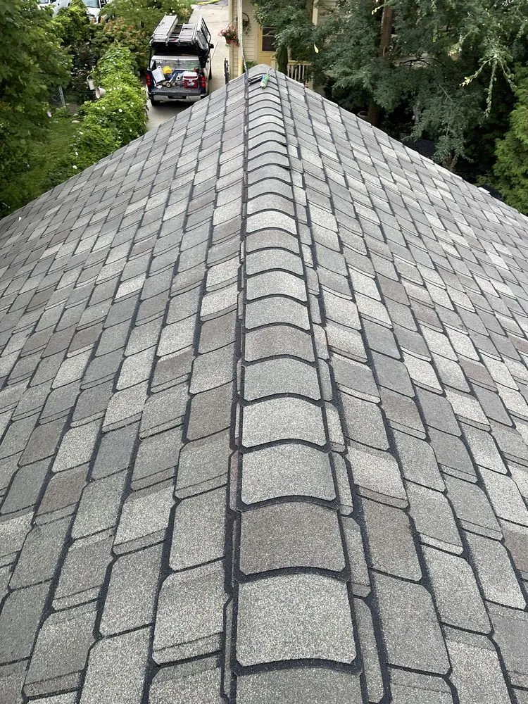 Slide of Rosas Roofing