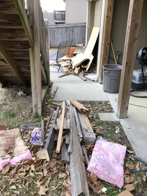 Rose Service and Construction Logo