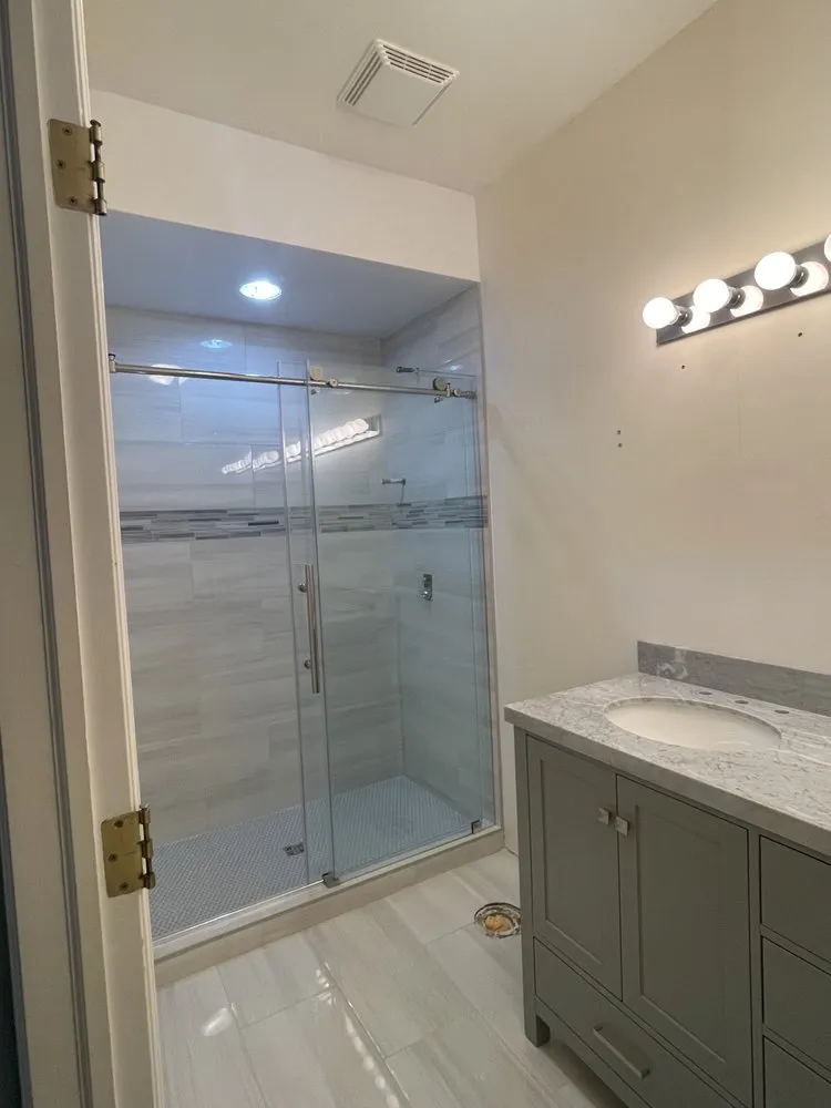 Slide of Rosegold Construction