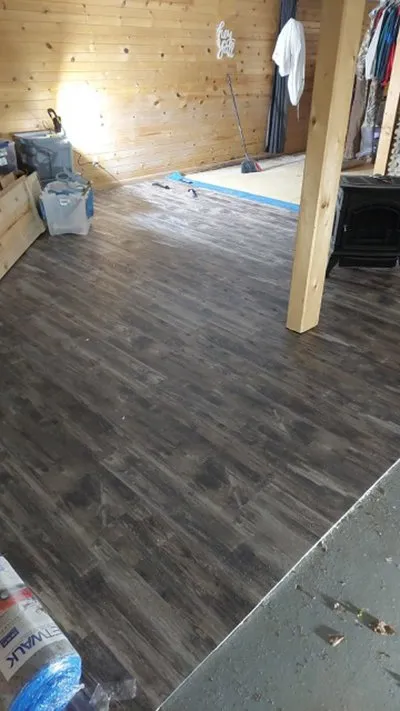 Slide of Ross Roofing & Construction