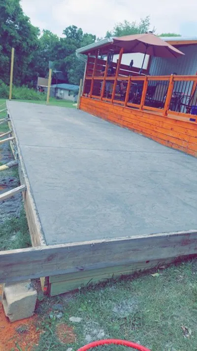 Slide of Ross Roofing & Construction