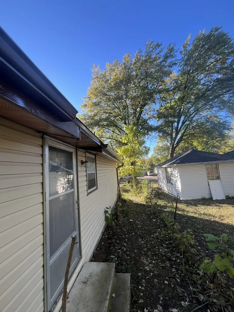 Slide of Ross Roofing