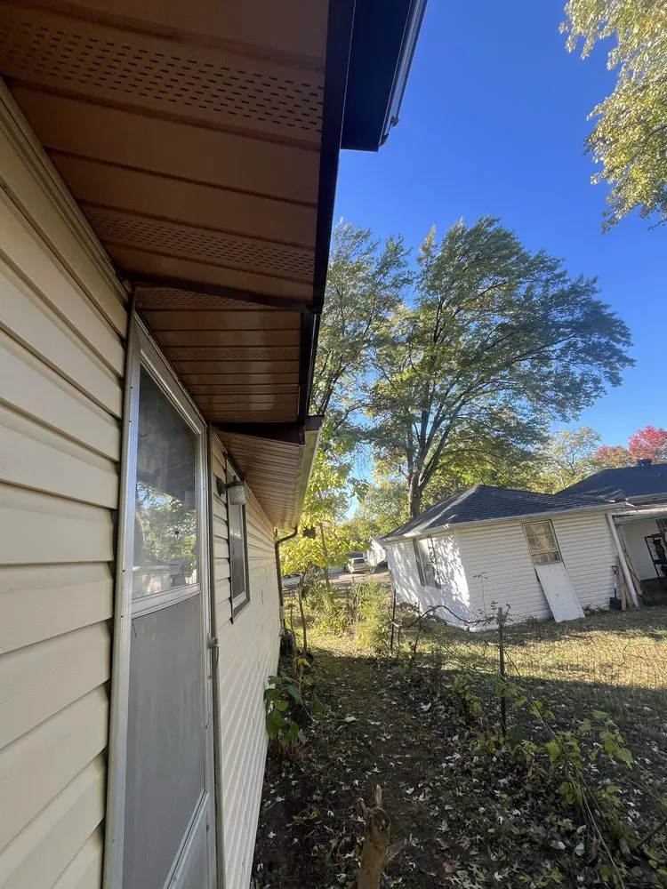 Slide of Ross Roofing