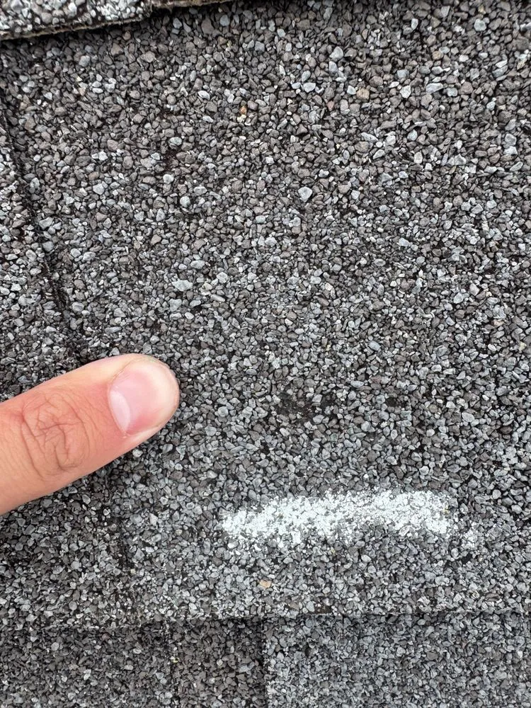 Slide of Rosser's Roofing and Exterior