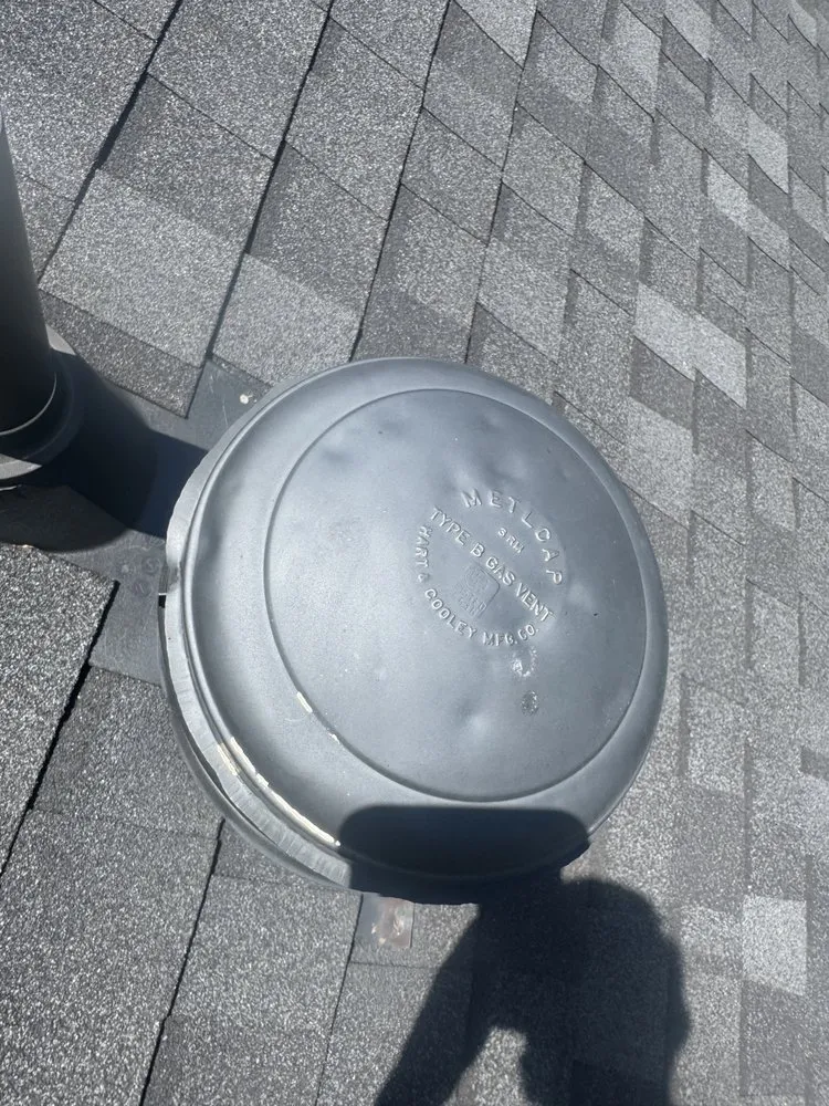 Slide of Rosser's Roofing and Exterior