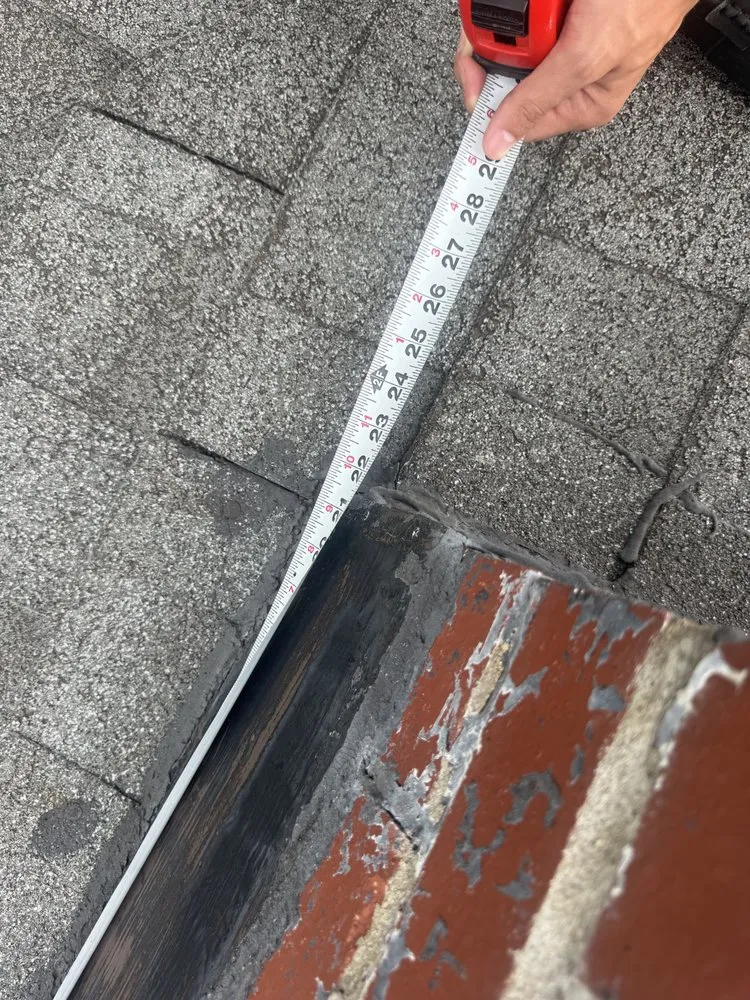 Slide of Rosser's Roofing and Exterior