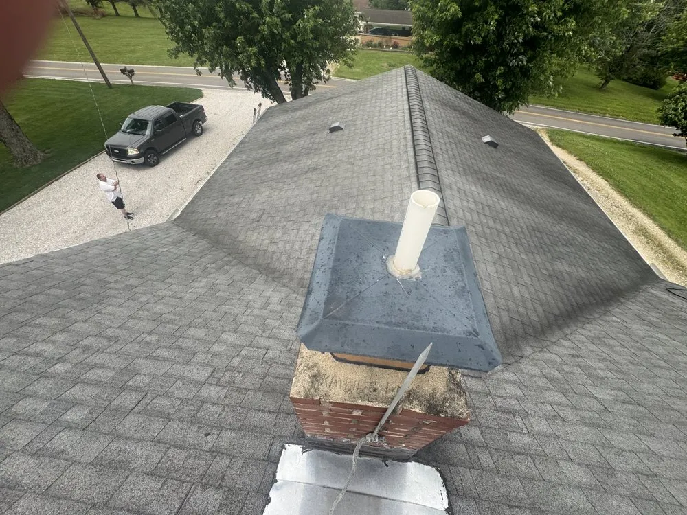 Slide of Rosser's Roofing and Exterior