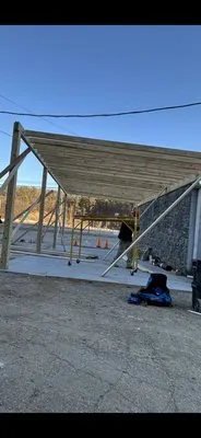 Roth and Son's Renovations Logo