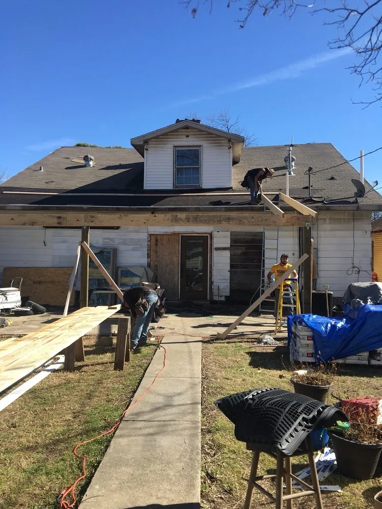 Slide of Rowe's Roofing