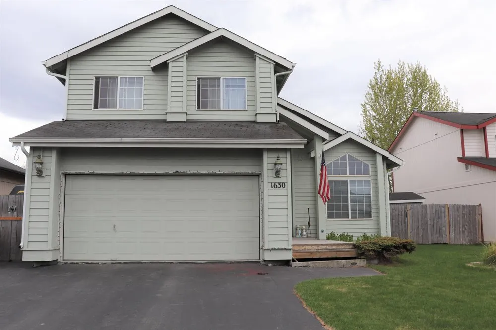 Slide of Roy Briley General Contracting