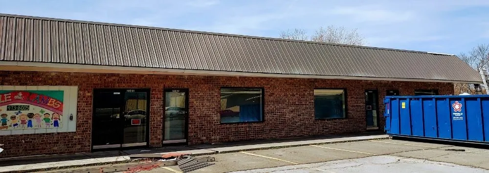 Slide of Roy Henderson Roofing