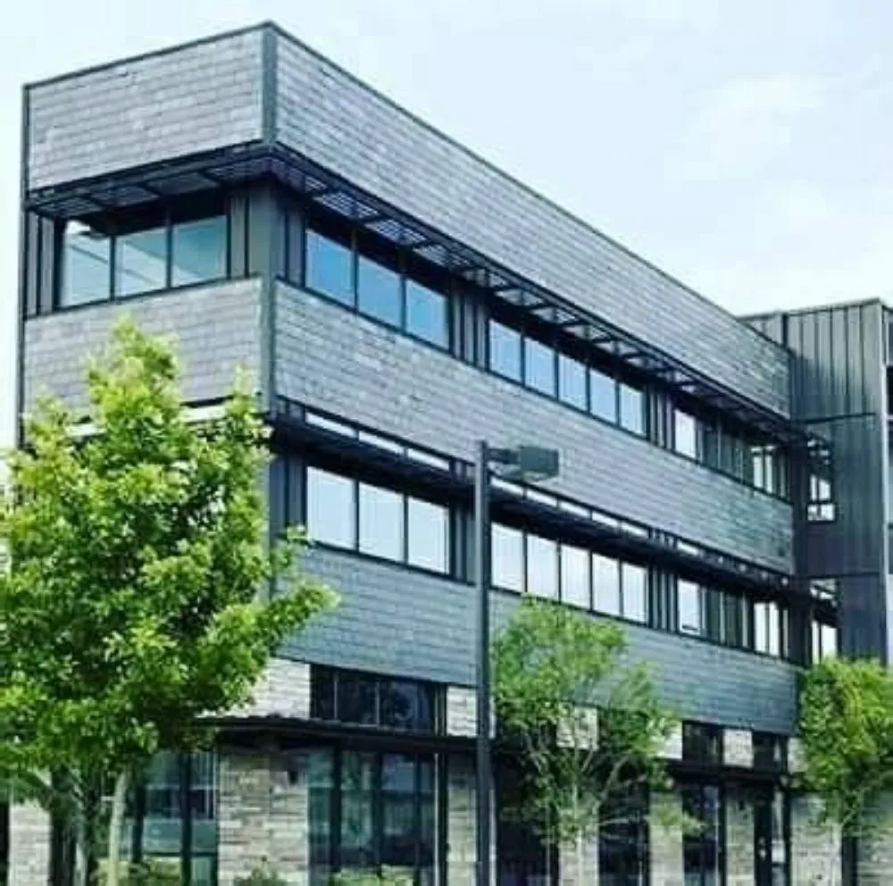 Slide of Roy Henderson Roofing