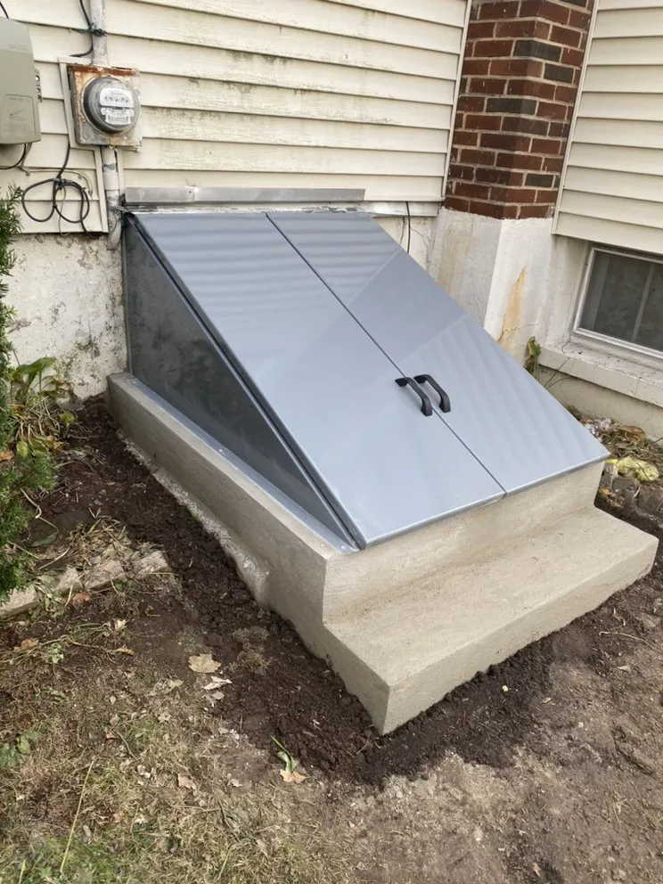 Slide of Royal 1 Construction