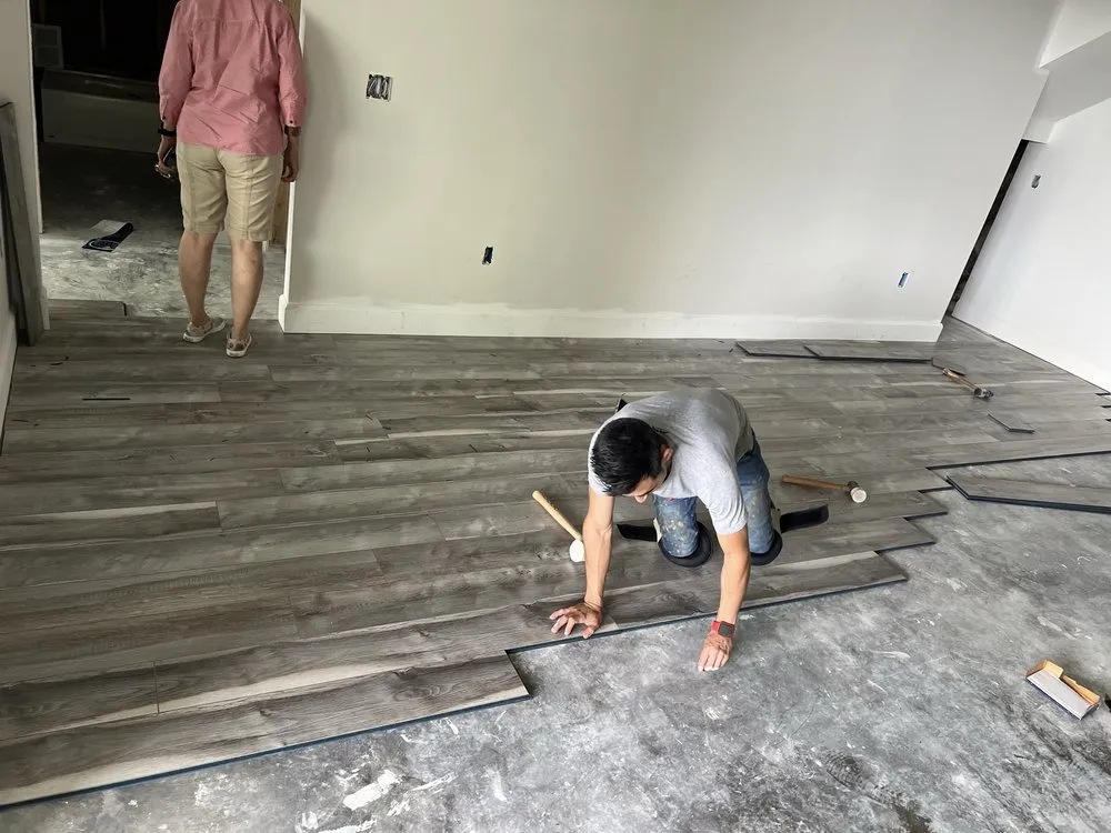 Slide of Royal Roof & Renovations