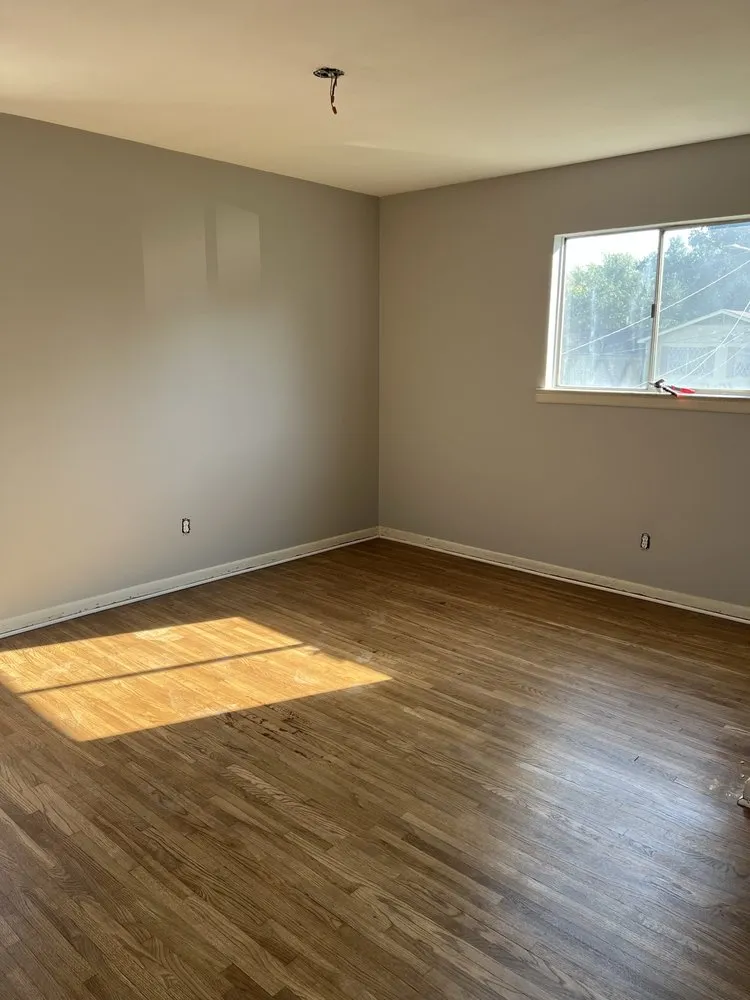 Slide of Royal Roof & Renovations