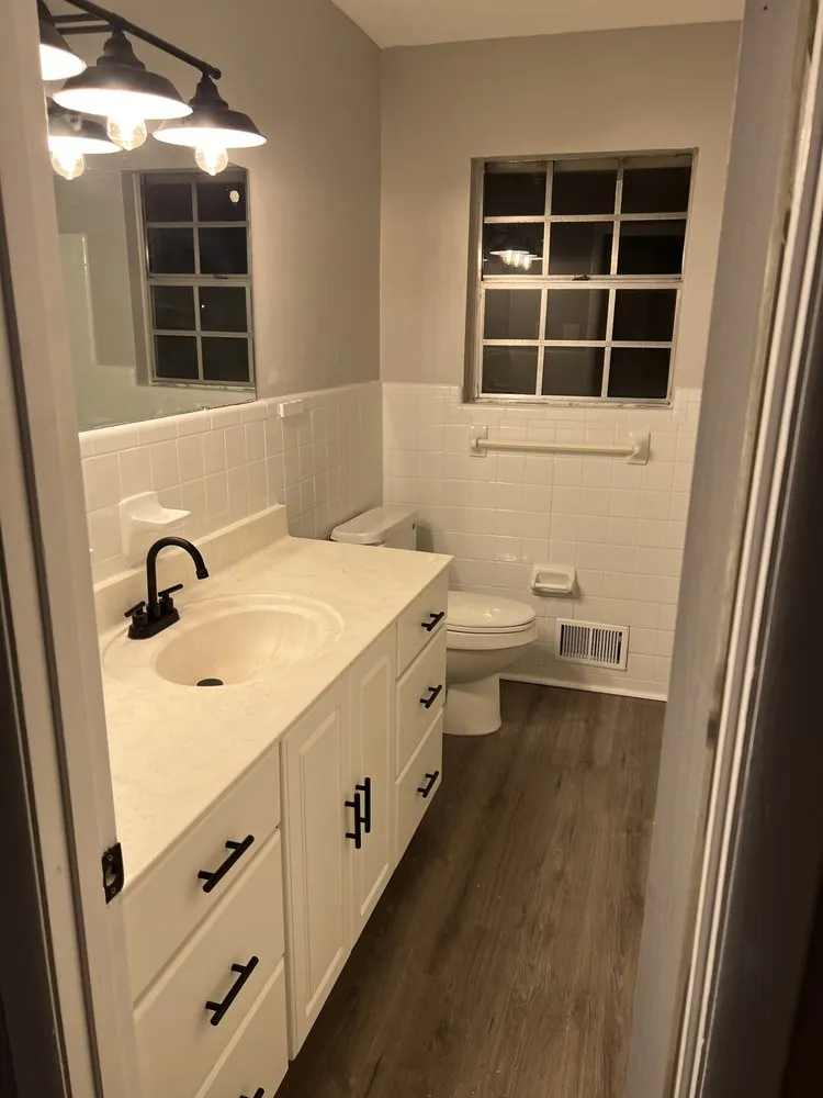 Slide of Royal Roof & Renovations