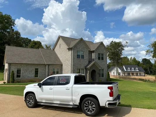 Royal Roofing & Restoration Logo