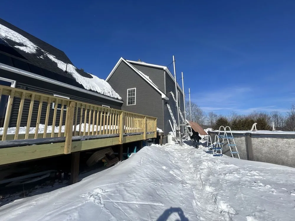 Licensed residential roofing service experts serving Wales Me, ME - Royal Roofing & Siding
