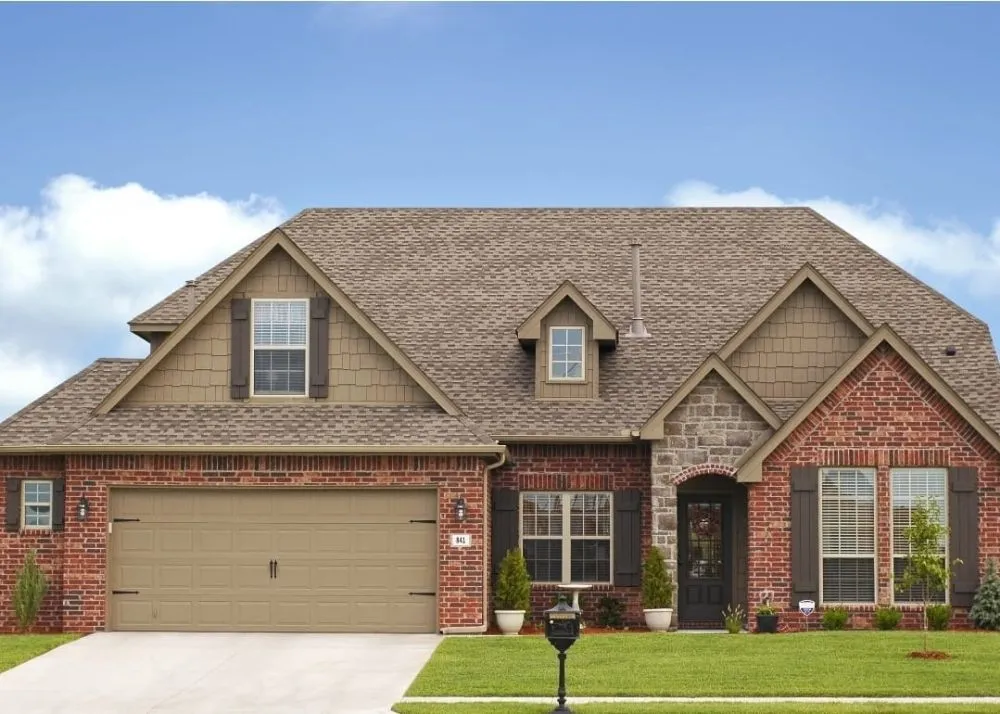 Slide of Royal Roofing And Siding