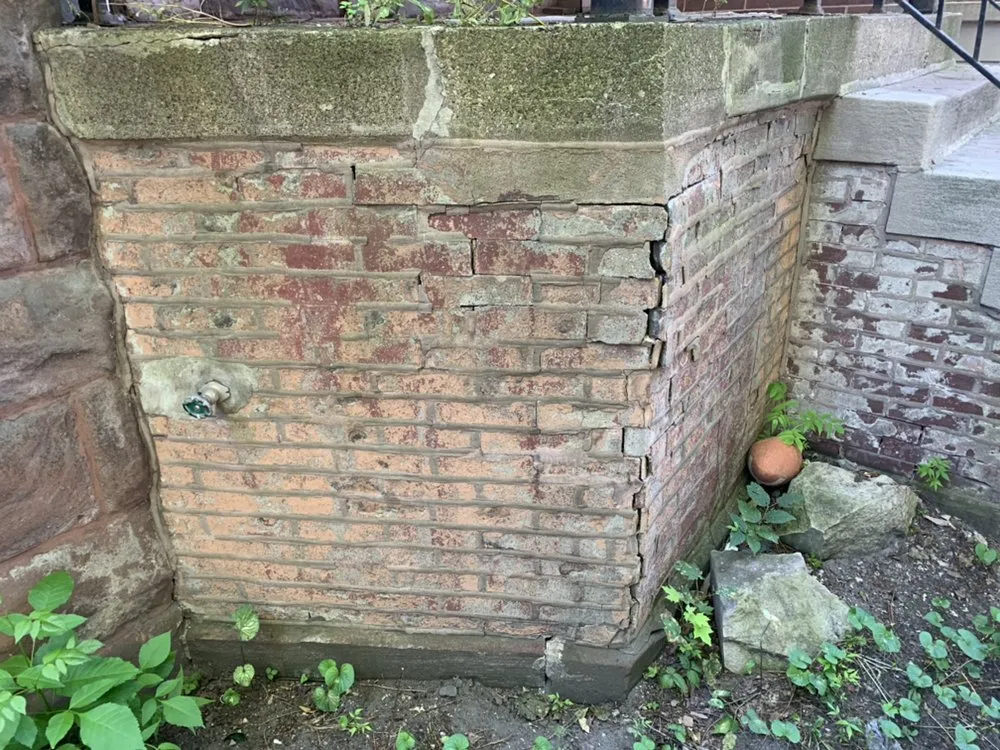 Slide of Royal Roofing and Tuckpointing