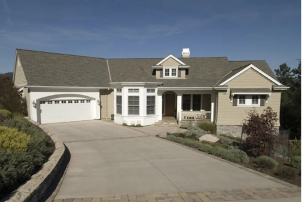 Slide of Royal Roofing