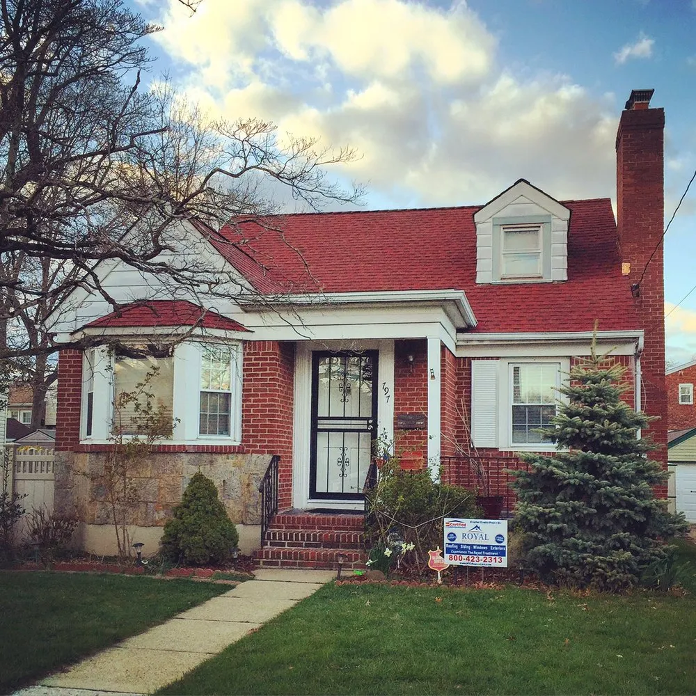 Reliable residential roofing service same-day service in Flushing, NY by Royal Roofing Queens