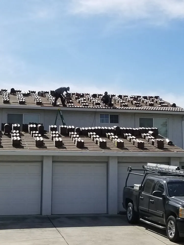 Slide of Royal Sinaloa Roofing