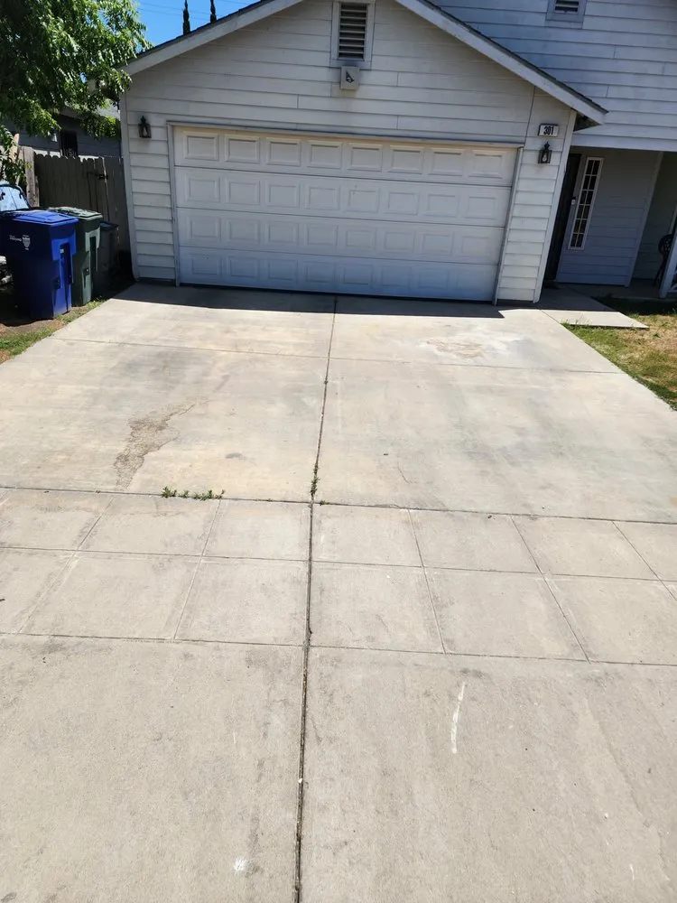 Slide of Royalty Cleaning