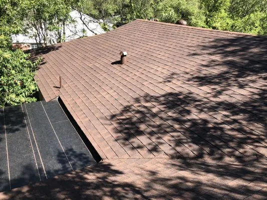 Royalty General Contractor Logo