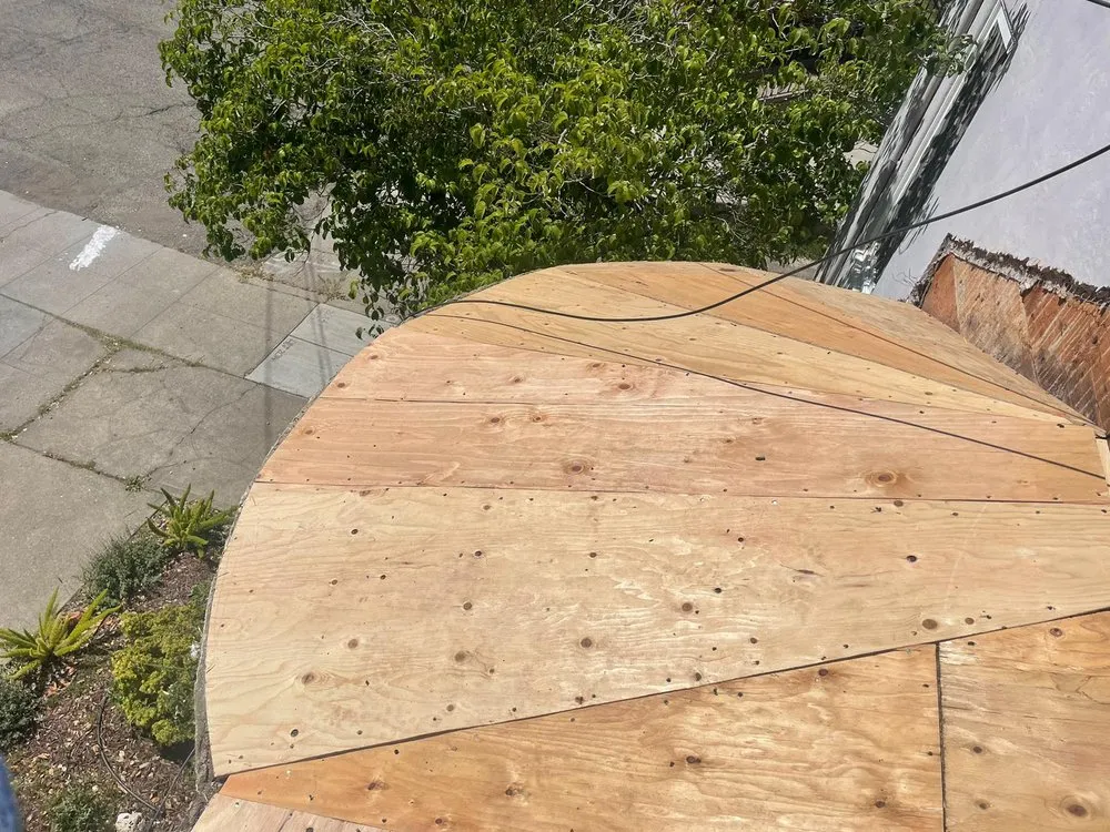 Slide of Royalty Roofing & Waterproof