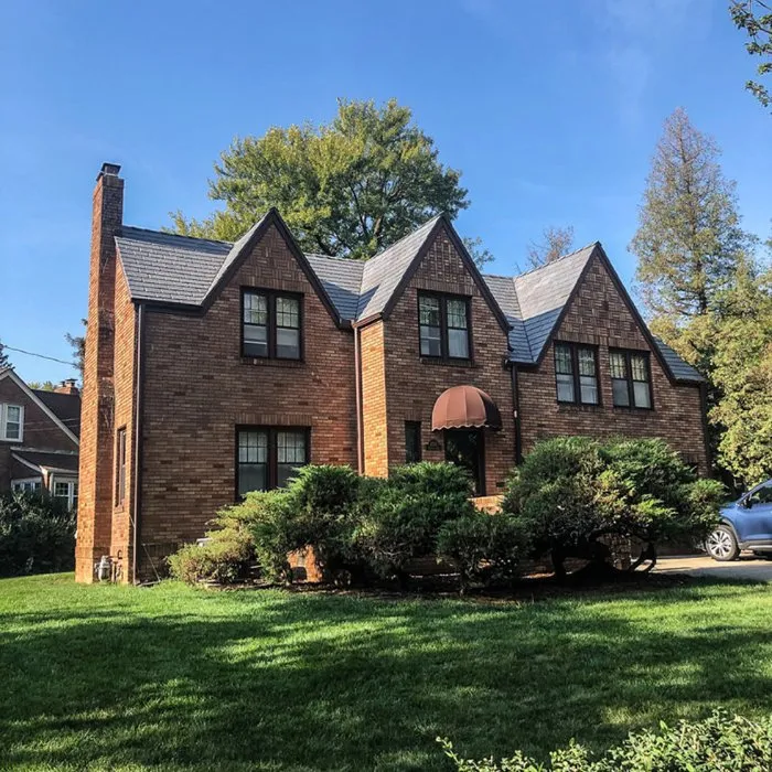 Slide of Royalty Roofing and Renovations