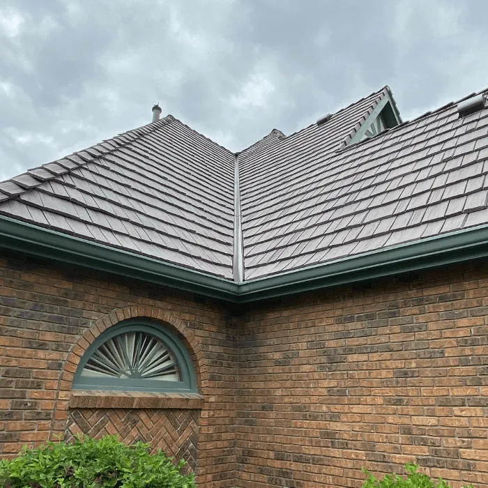 Slide of Royalty Roofing and Renovations