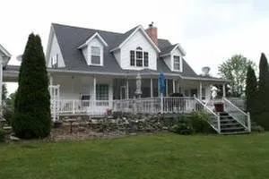 Slide of Royalty Roofing