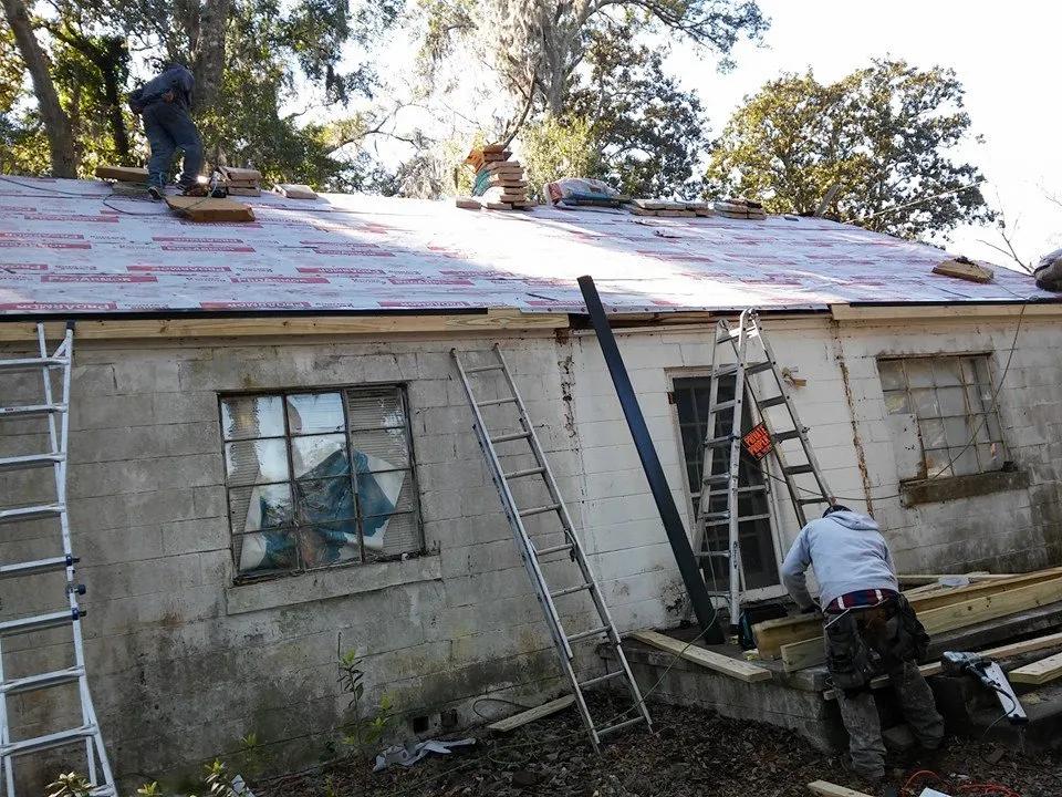 Slide of Roy's Roof Repair