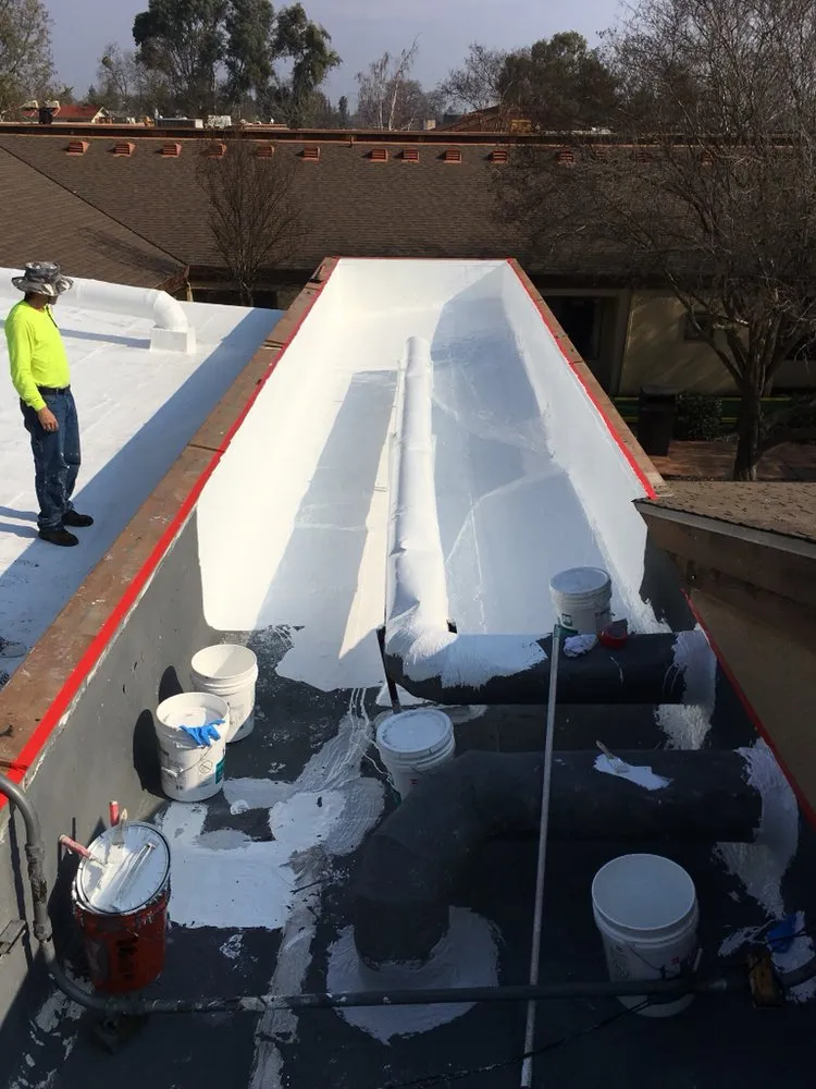 Slide of Roy's Roofing