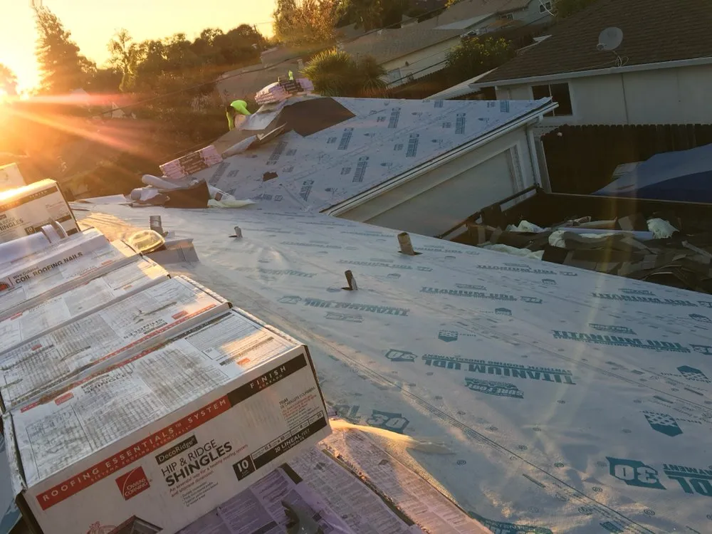 Slide of Roy's Roofing