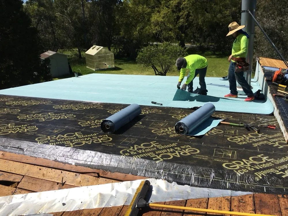 Slide of Roy's Roofing