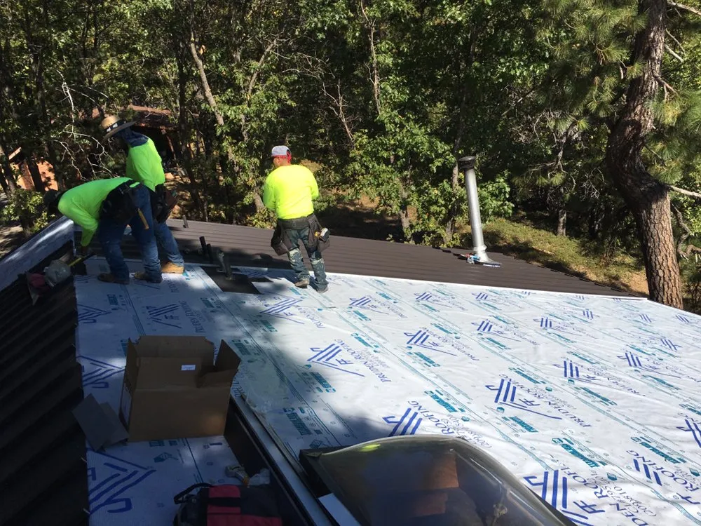 Slide of Roy's Roofing