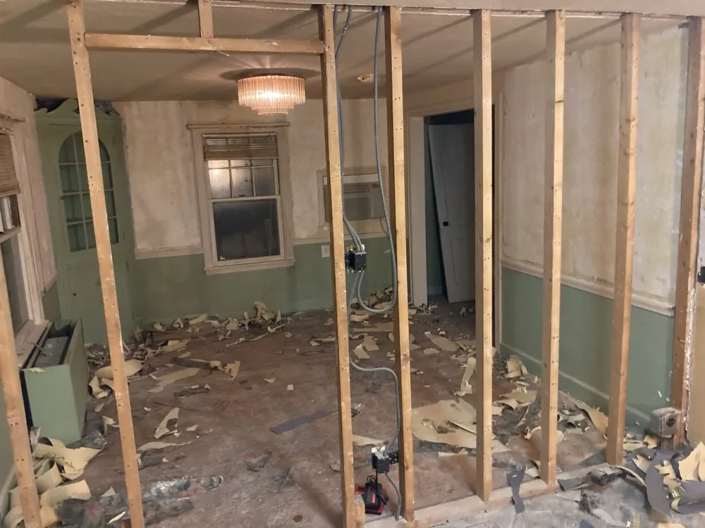 Slide of Roys Services