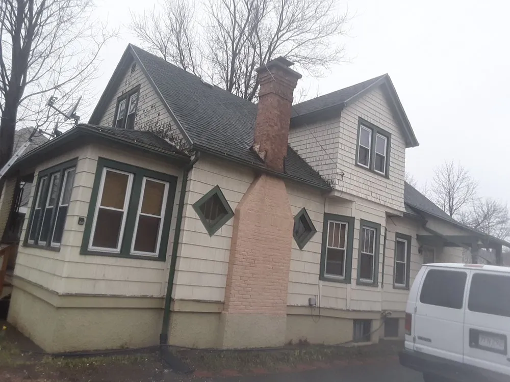 Slide of Roys Services