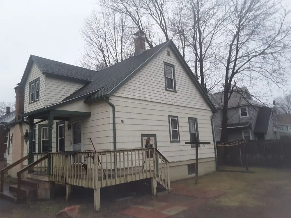 Slide of Roys Services