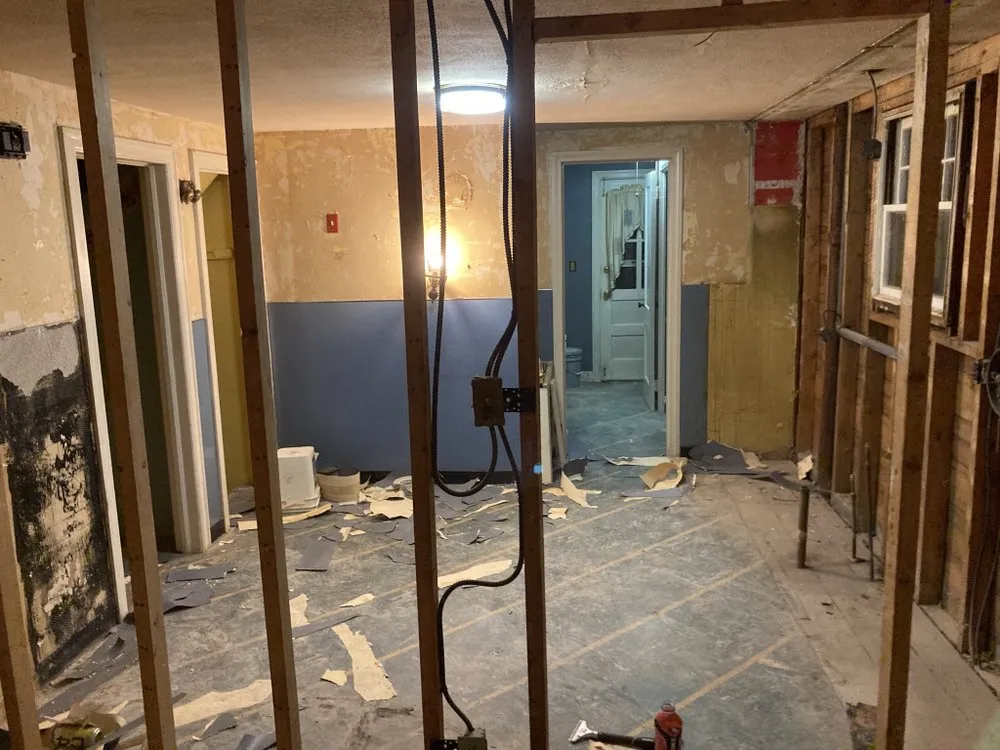 Slide of Roys Services