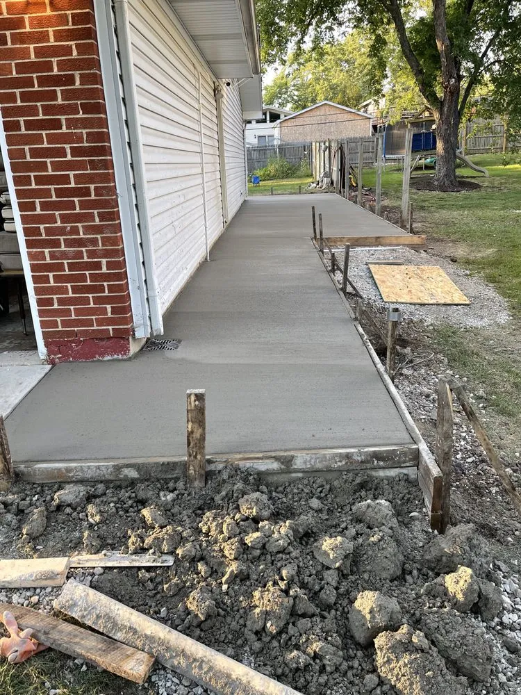 Slide of R&R Builders