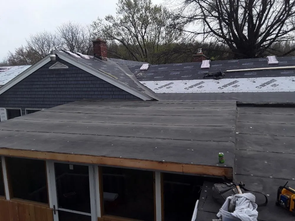 Slide of R&R Roofing and General Contracting