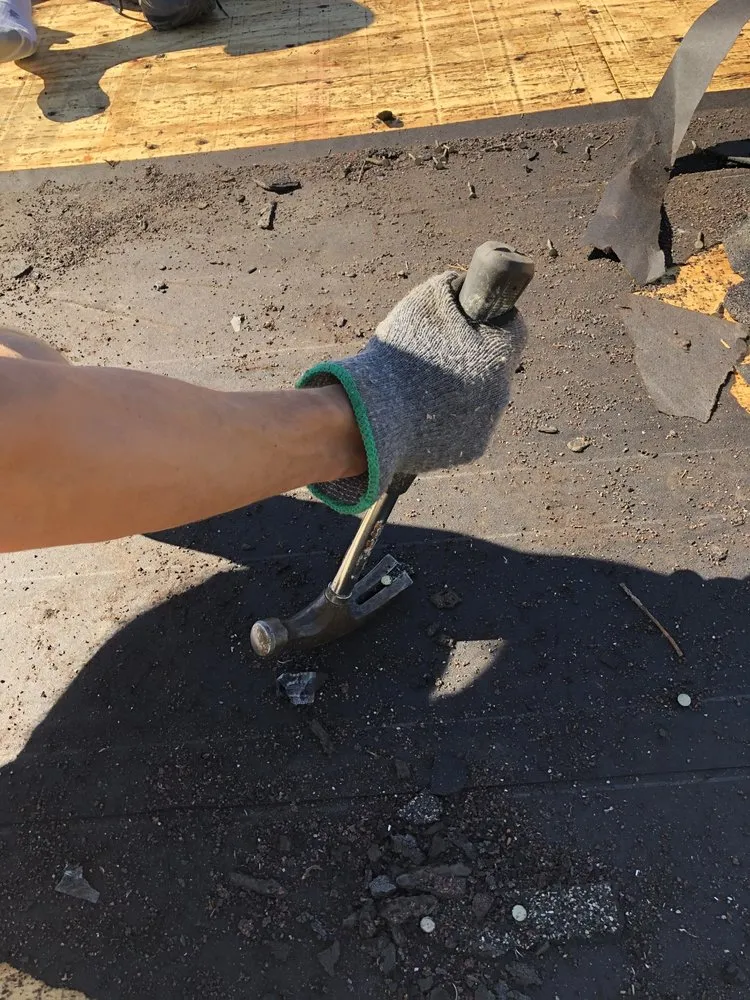 Slide of R&R Roofing Contractors of Madison