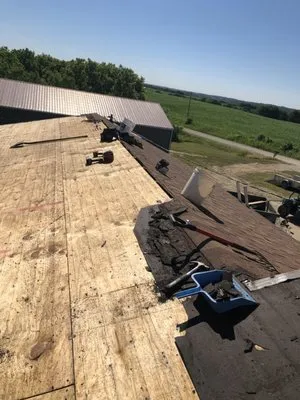 R&R Roofing Contractors of Madison Logo