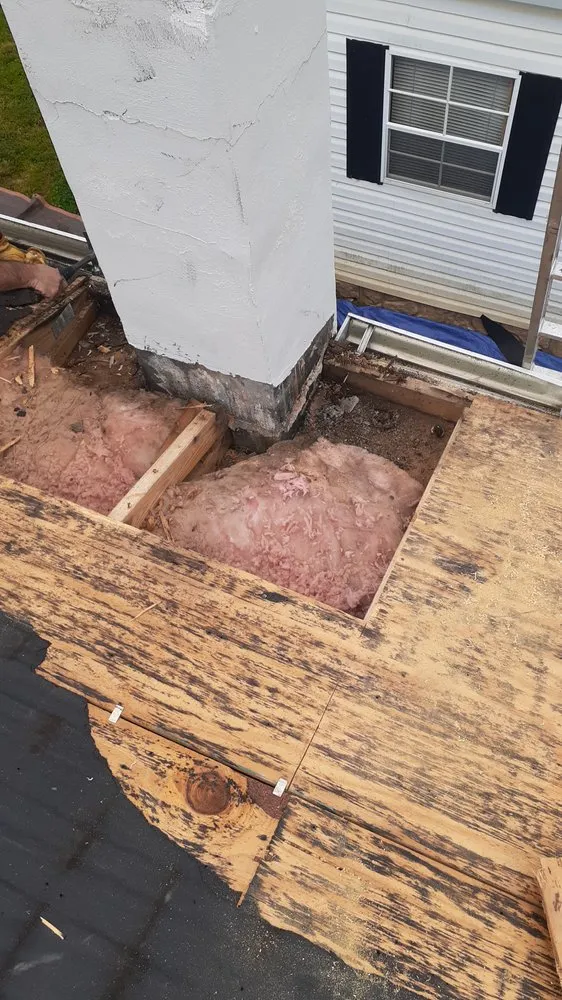 Slide of R&R Roofing