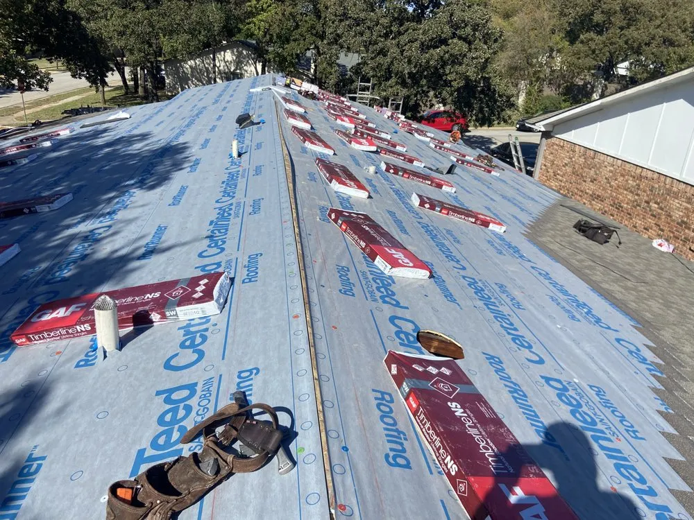 Slide of R&R Roofing