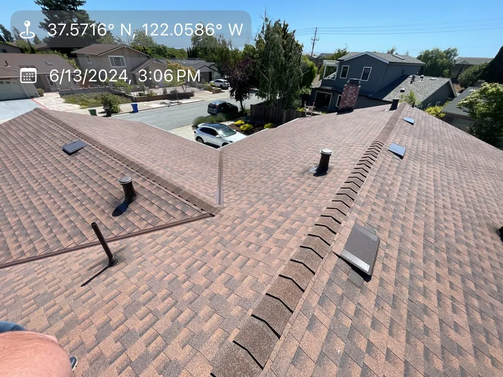 Slide of R&R Roofing